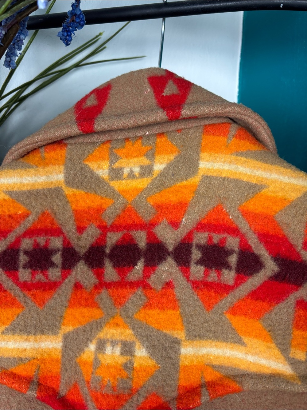 Chief Joseph vintage Pendleton Tan Wool blanket coat  with Red & Orange - Picture 10 of 10